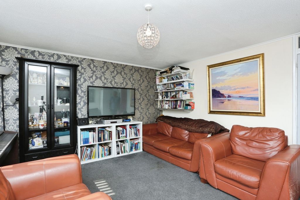 Property photo 3 of 10 Img_1106