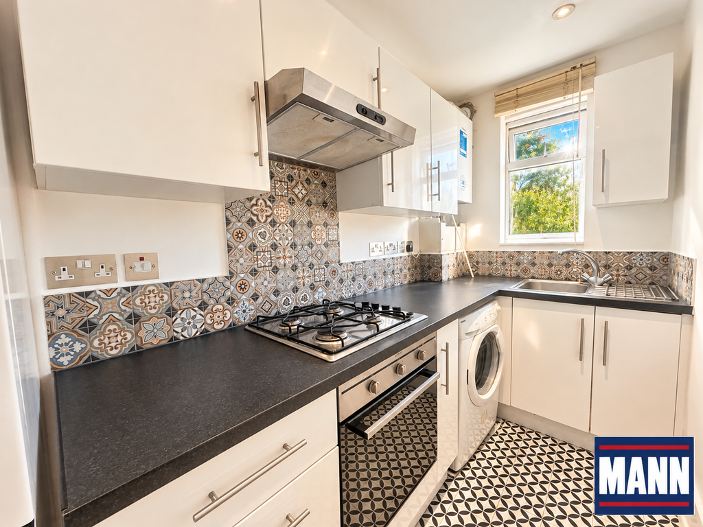Property photo 2 of 6 Kitchen