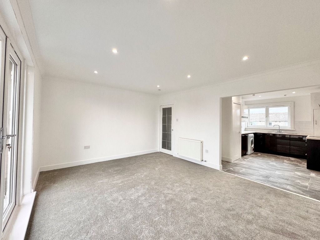 Property photo 3 of 19 Photo 3