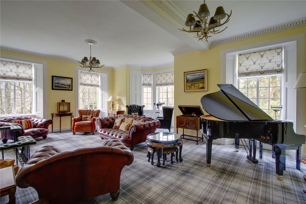 Property photo 2 of 37 Drawing Room