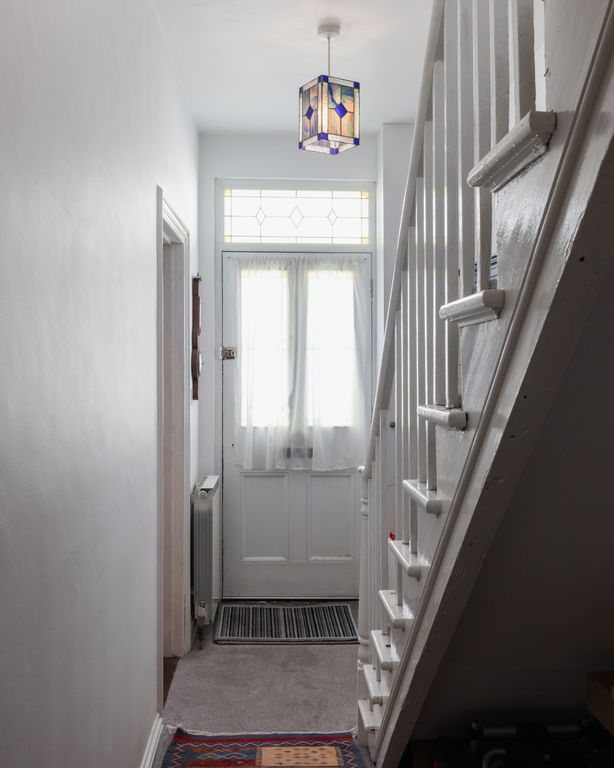 Property photo 2 of 20