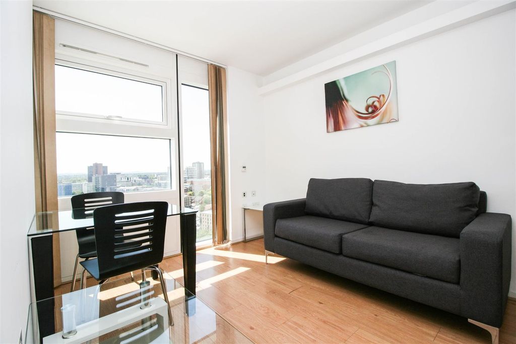 Property photo 1 of 6