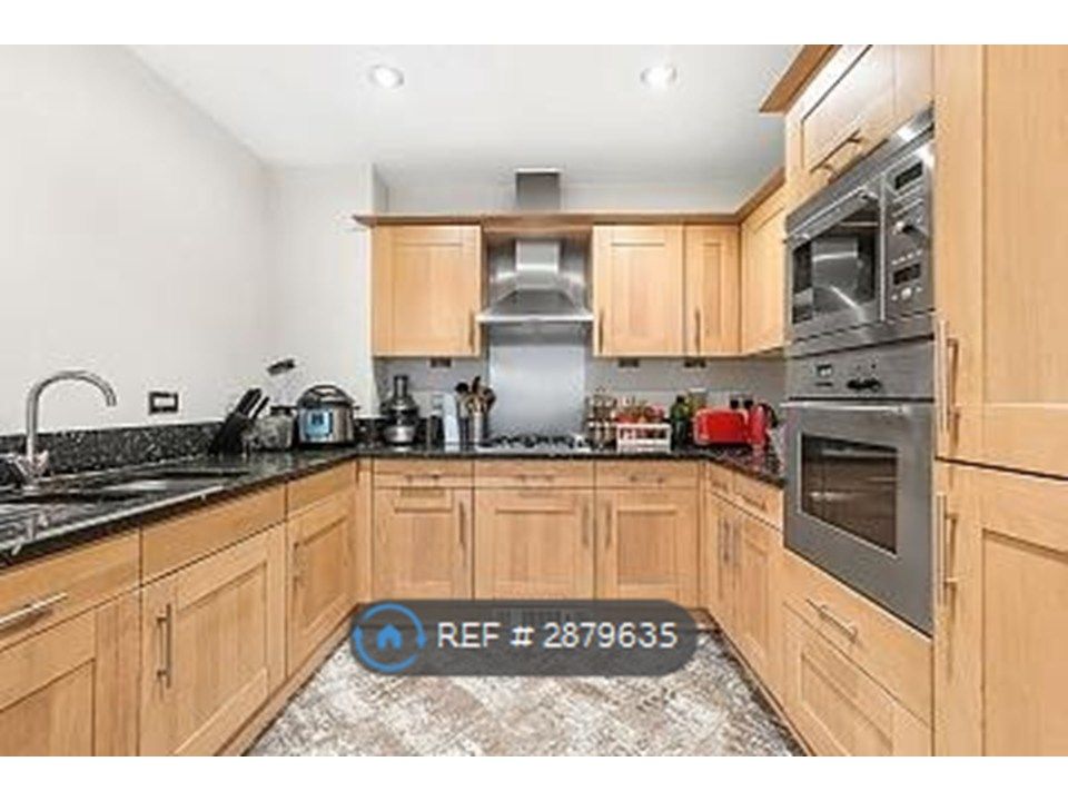 Property photo 3 of 14 Kitchen
