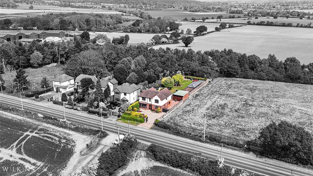 Property photo 1 of 53 Picture No. 25