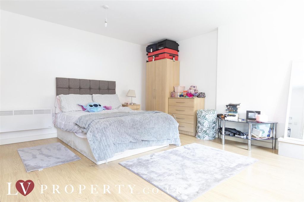 Property photo 2 of 9 N1.Jpg