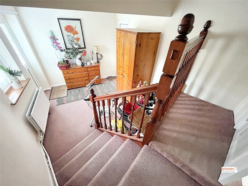 Property photo 3 of 38 Picture No. 01