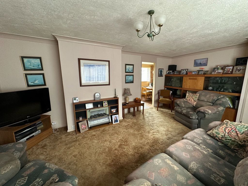 Property photo 3 of 22