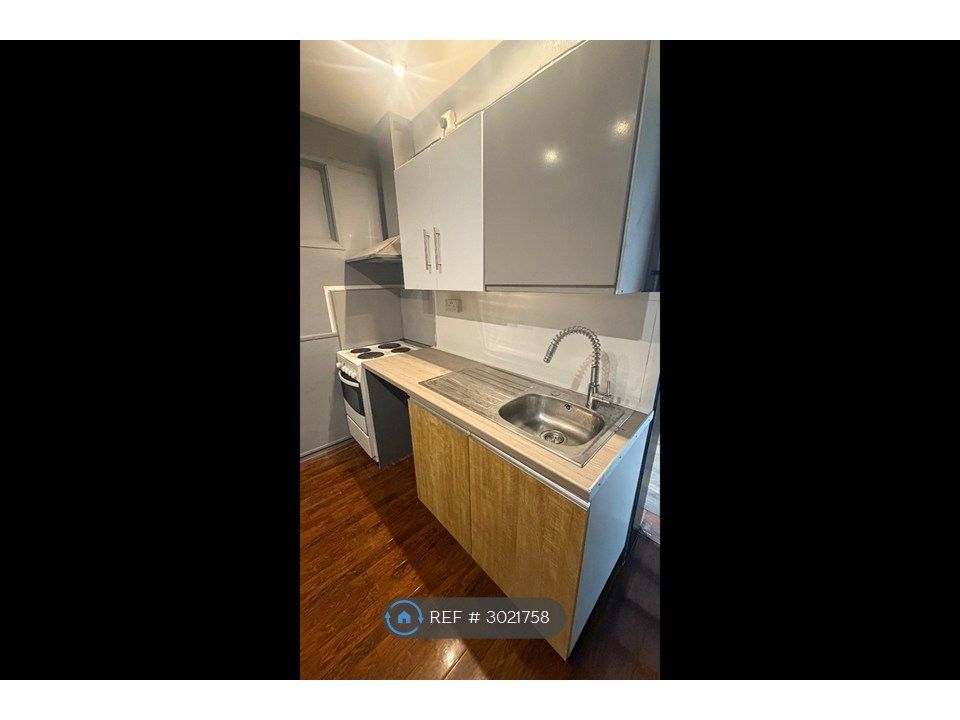 Property photo 1 of 2