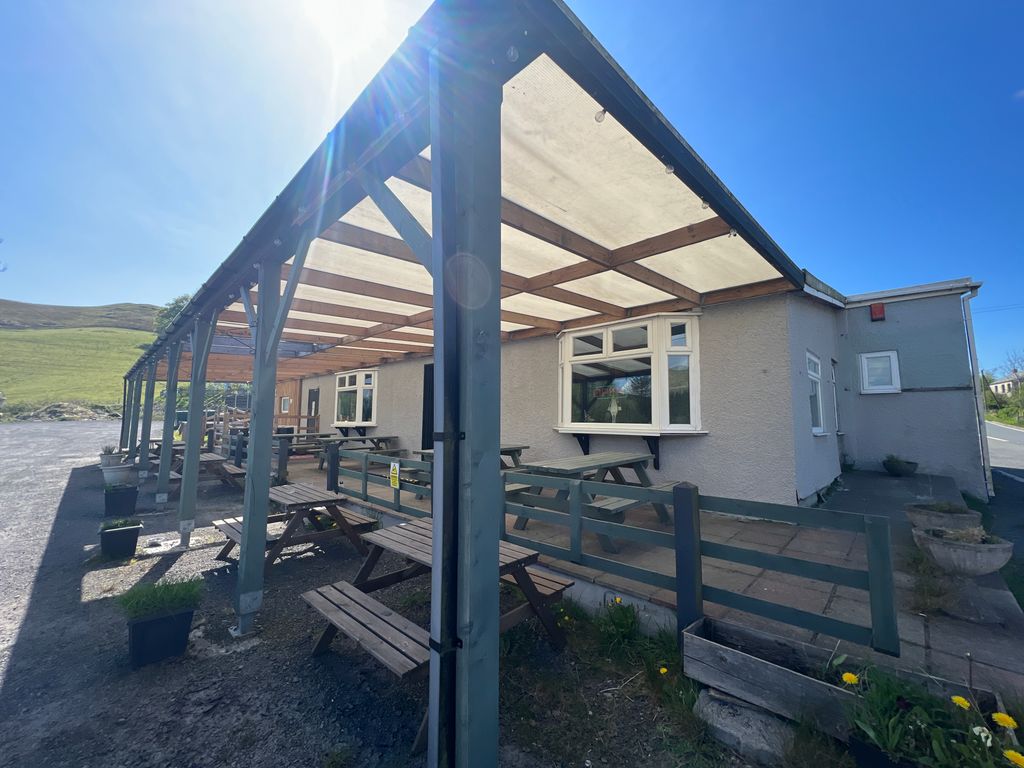 Property photo 1 of 2