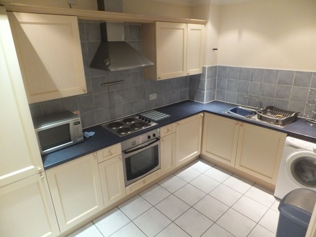 Property photo 2 of 7 Kitchen