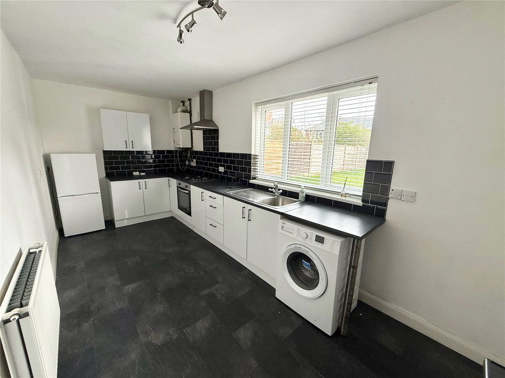 Property photo 2 of 22 Kitchen
