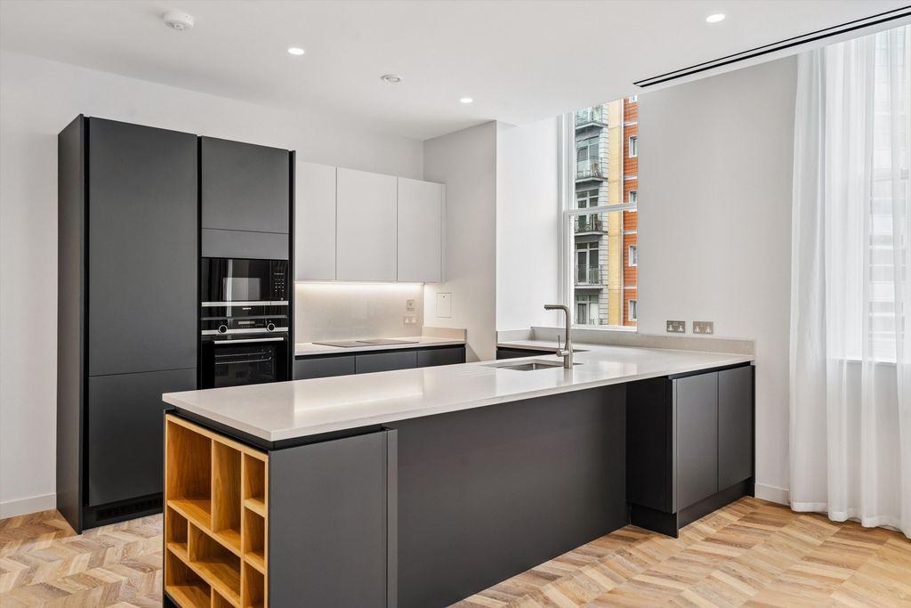 Property photo 2 of 14 Image