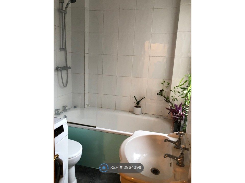 Property photo 2 of 3 Bathroom