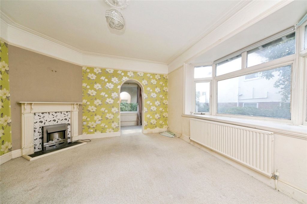 Property photo 3 of 17 Picture No. 11