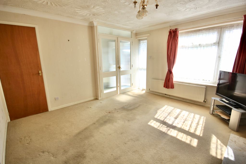 Property photo 3 of 25