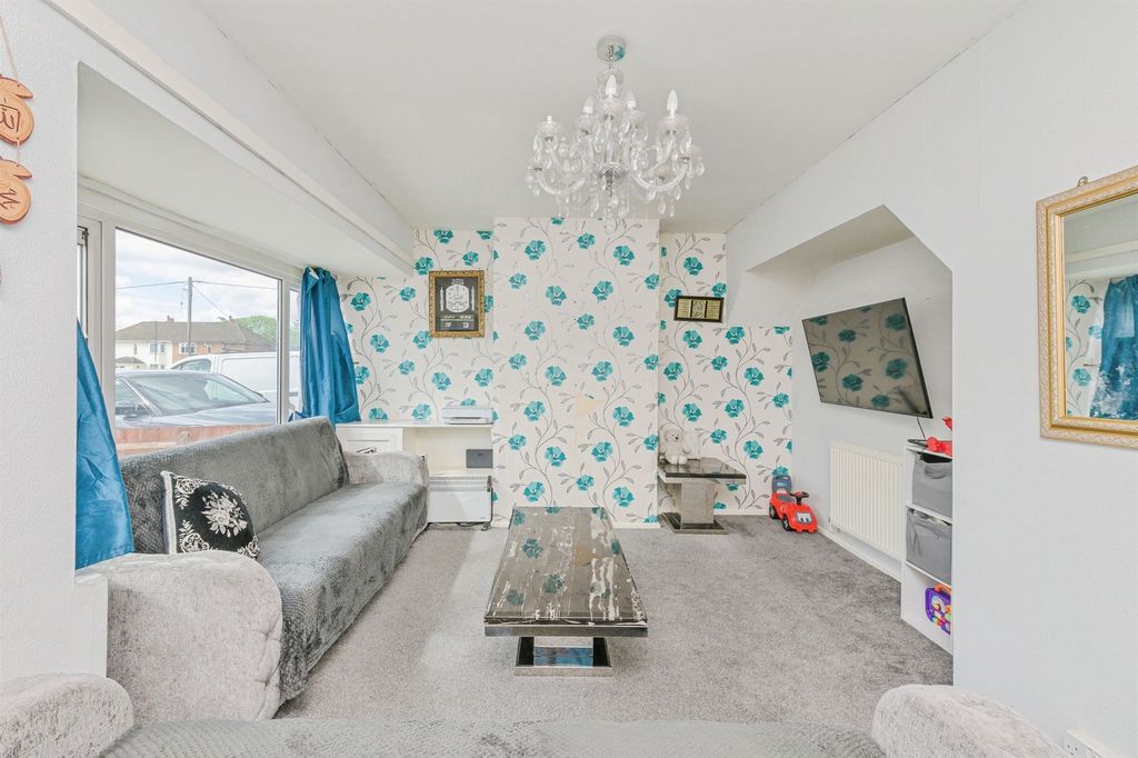 Property photo 2 of 16