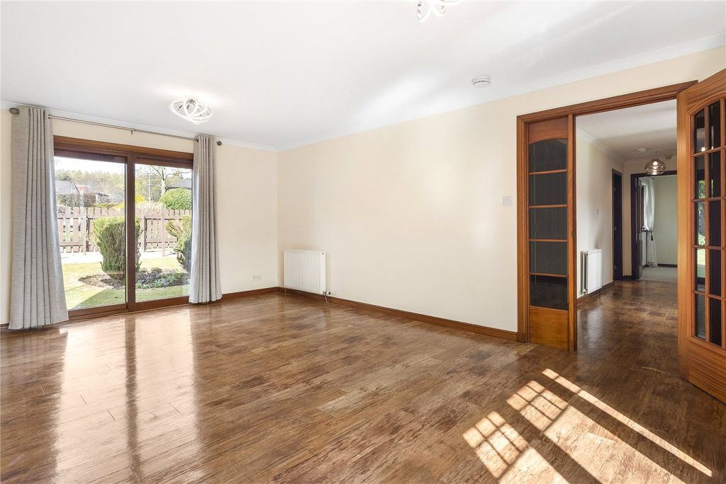 Property photo 3 of 37 Picture No. 48