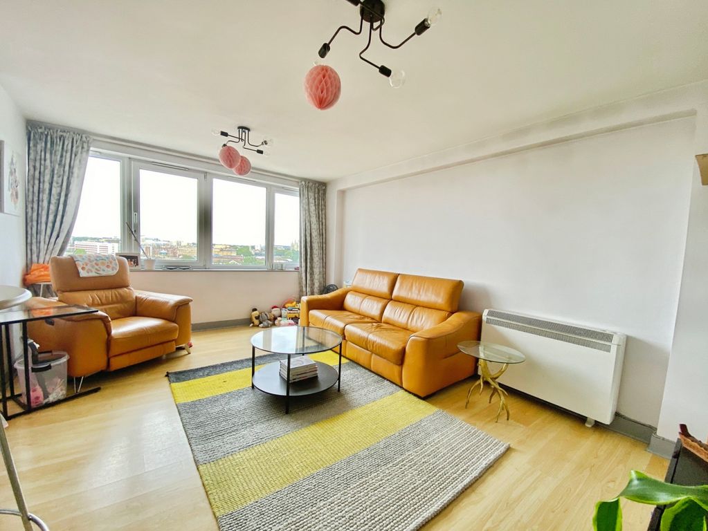 Property photo 2 of 8