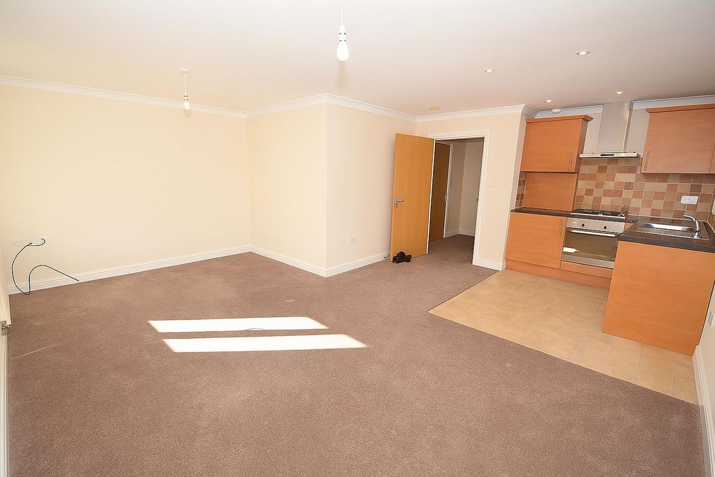 Property photo 2 of 5 Living Room