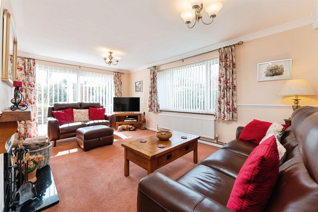 Property photo 2 of 16