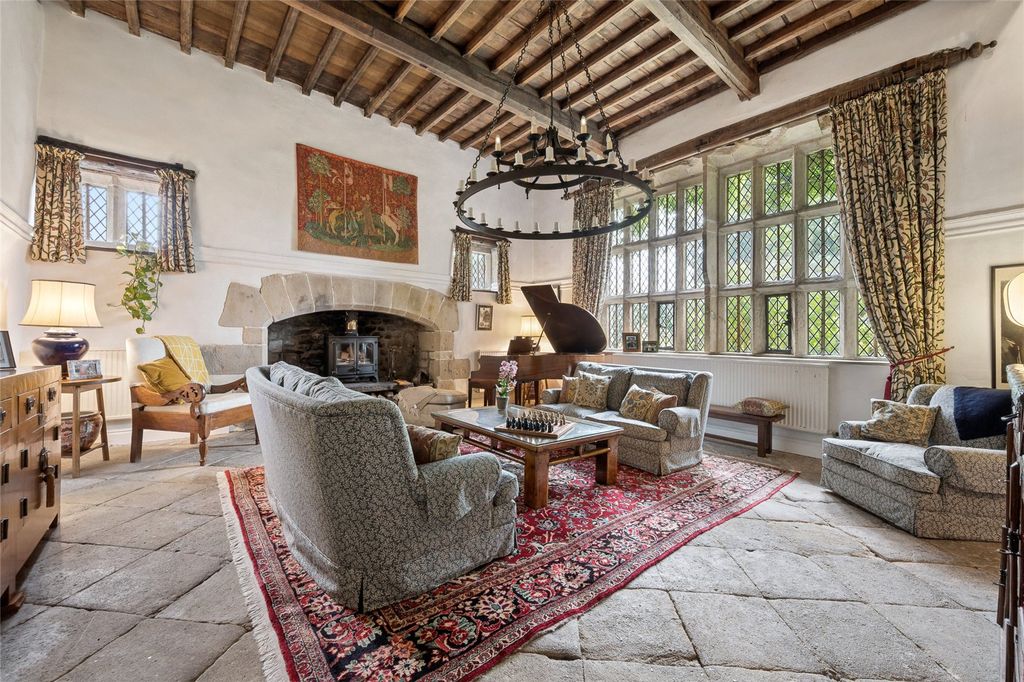 Property photo 3 of 40 Great Hall