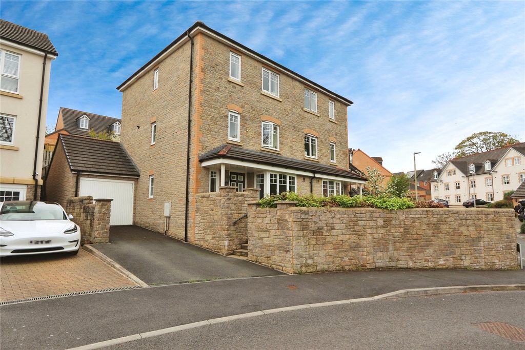 Property photo 1 of 18 Picture No. 11