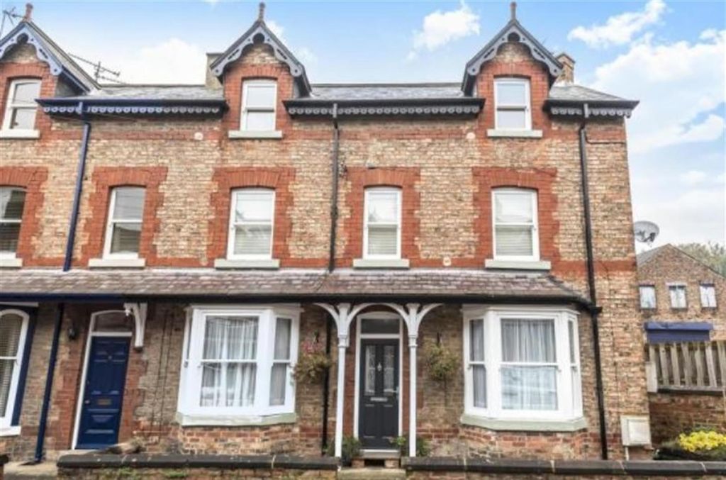 Property photo 1 of 6