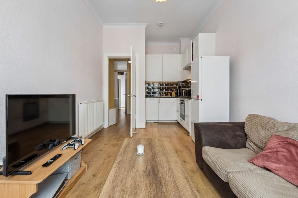 Property photo 3 of 14 Picture No. 01
