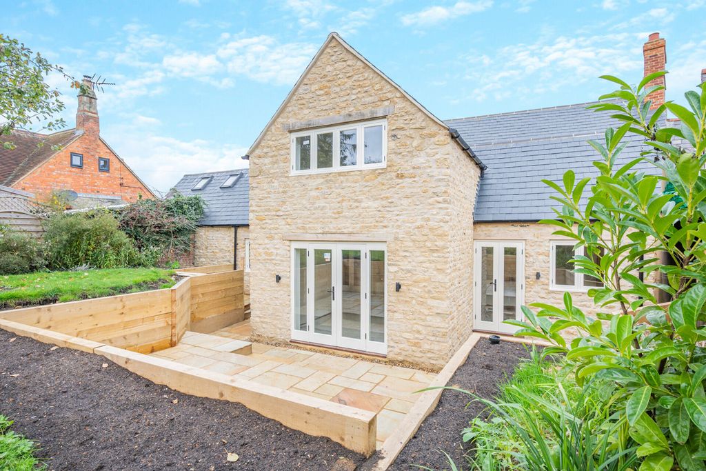 Property photo 2 of 45