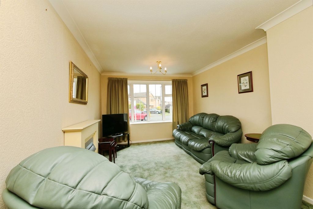 Property photo 3 of 15