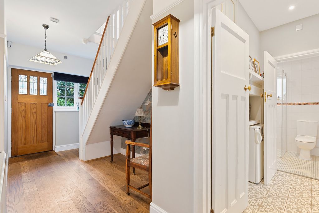 Property photo 3 of 43