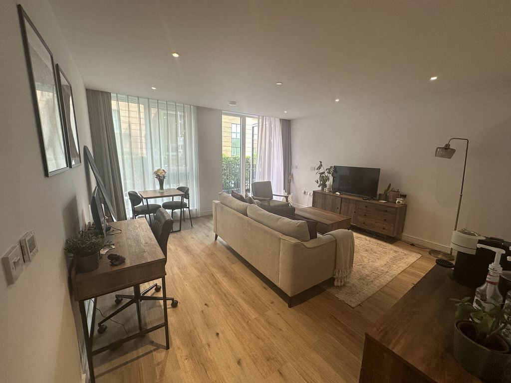 Property photo 3 of 9 Photo 3