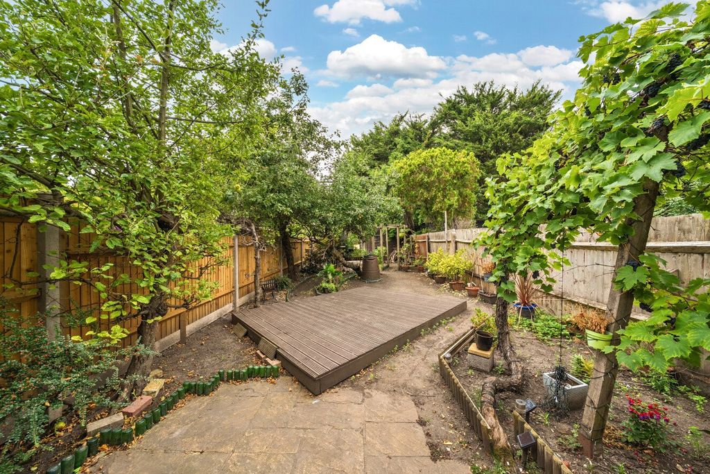 Property photo 3 of 7 Picture No. 13