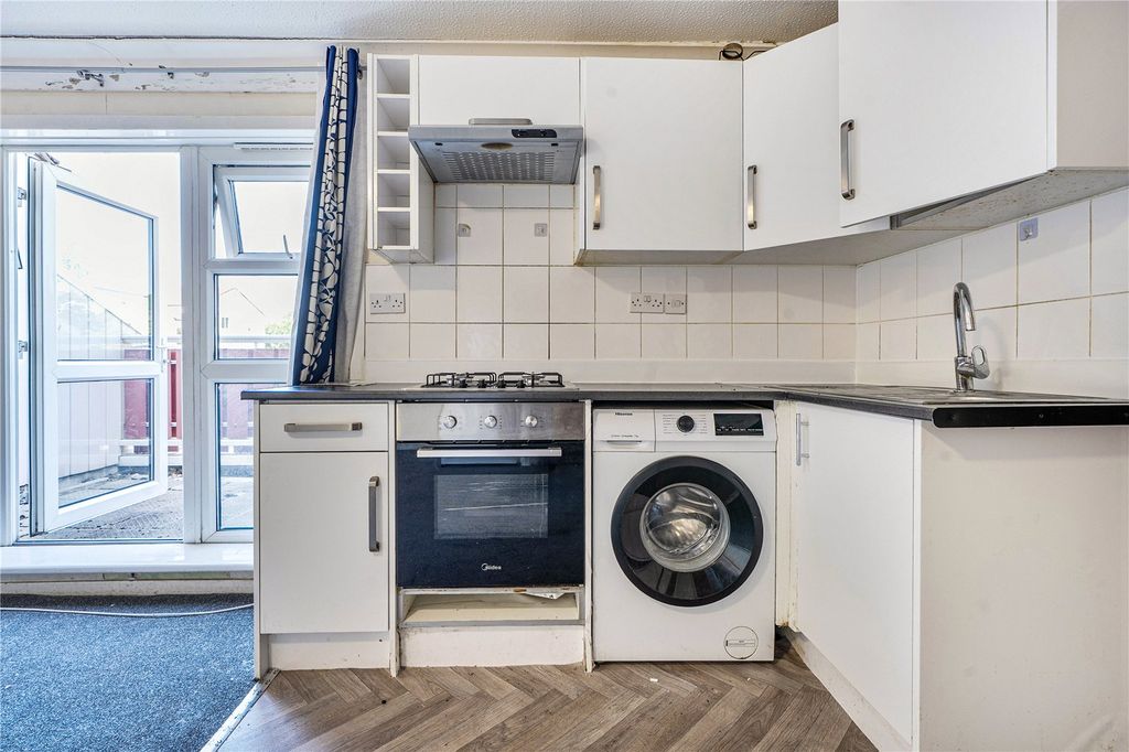Property photo 3 of 17 Picture No. 04