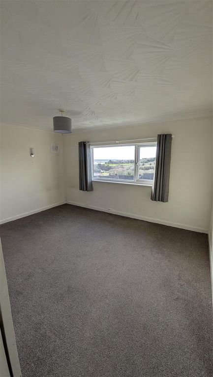 Property photo 2 of 17 Pxl_20251204_130653336.Jpg