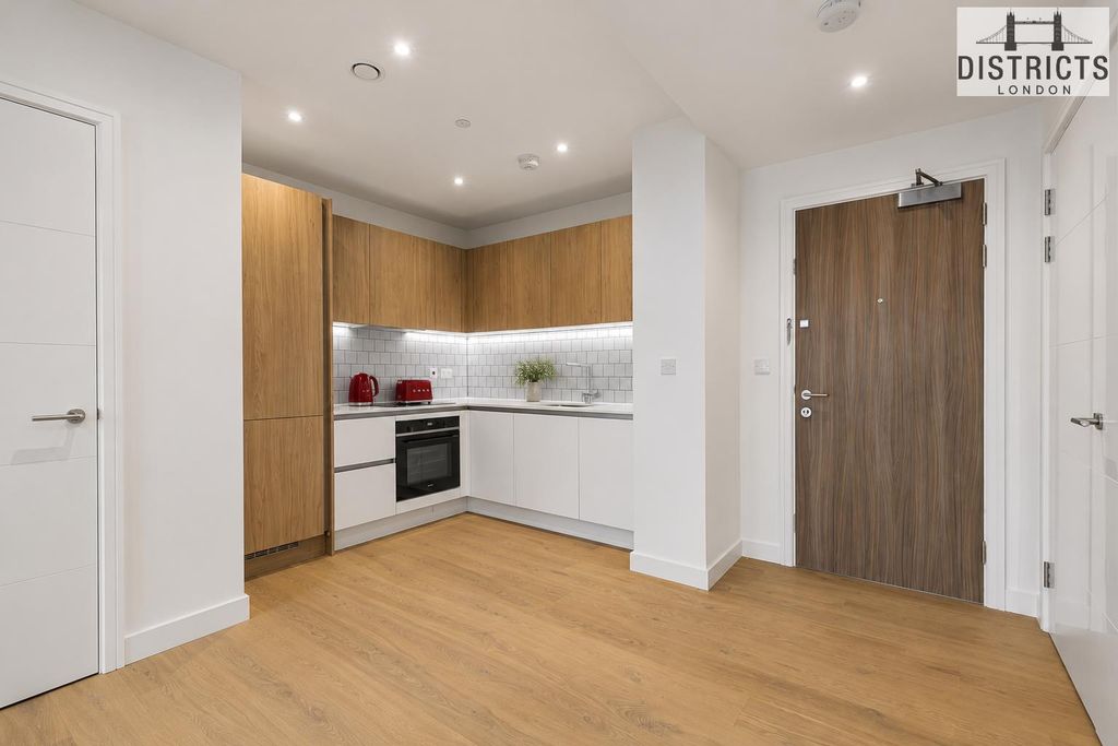 Property photo 2 of 12 Kitchen.Png