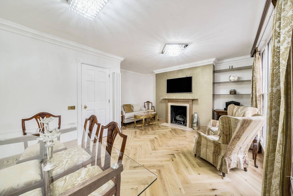 Property photo 3 of 20