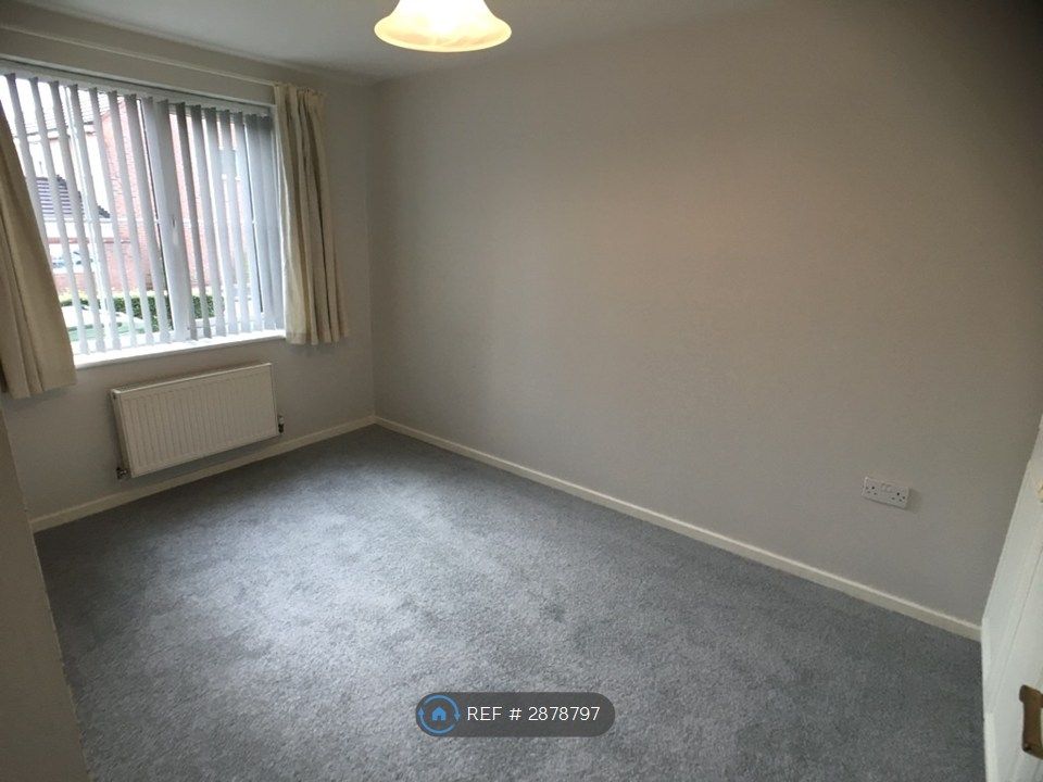 Property photo 3 of 12 Bedroom 1