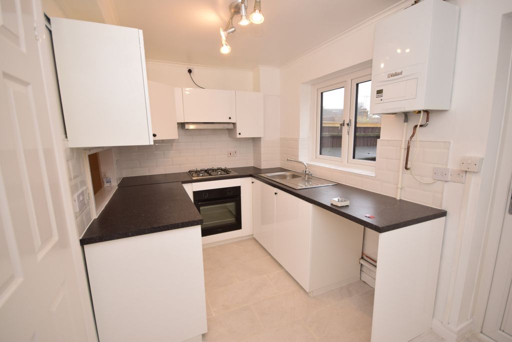 Property photo 2 of 5 Kitchen