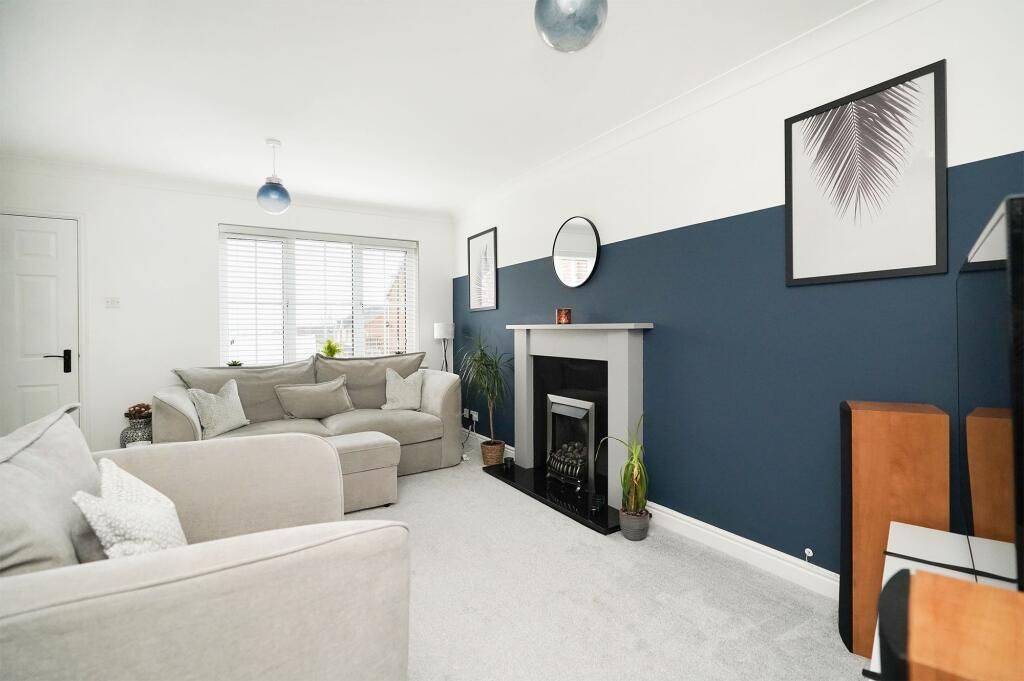 Property photo 1 of 3