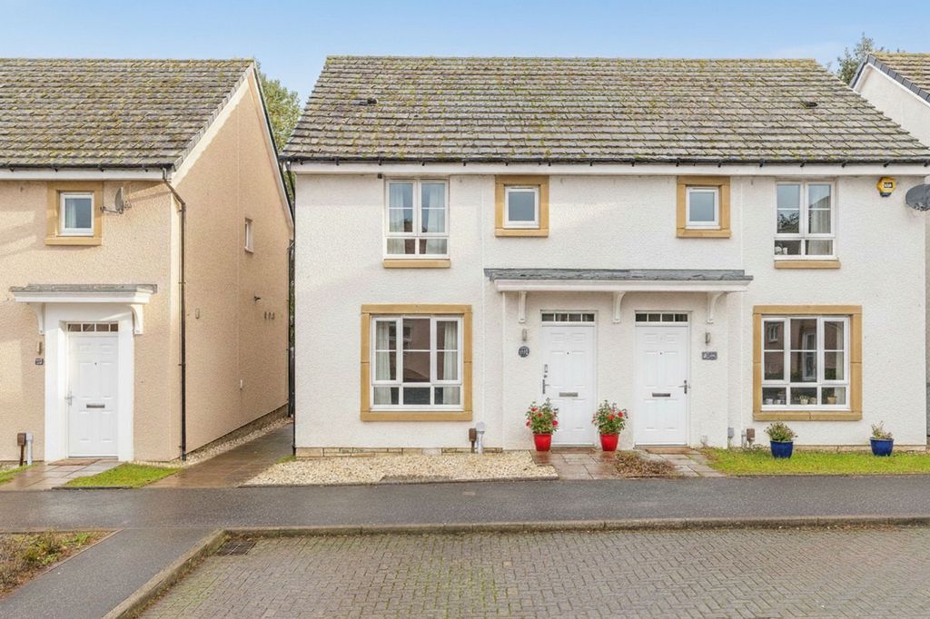 Property photo 1 of 21 Front View