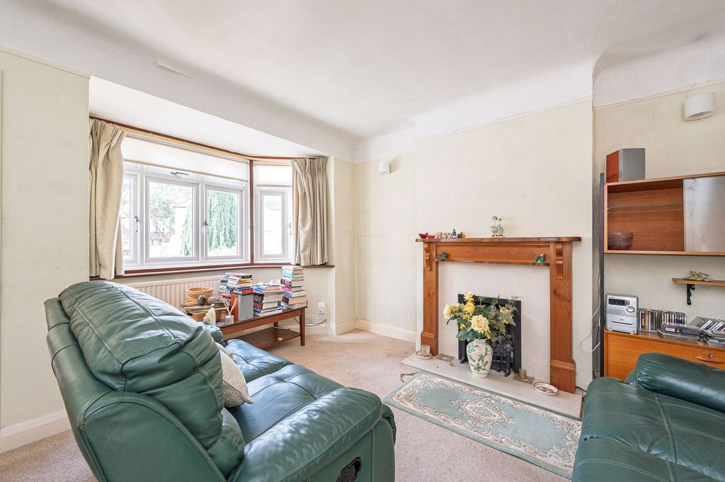 Property photo 2 of 9