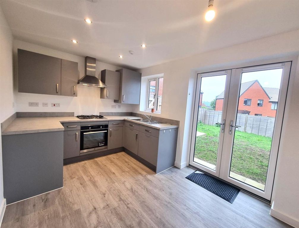 Property photo 2 of 8 Kitchen Diner.Jpg