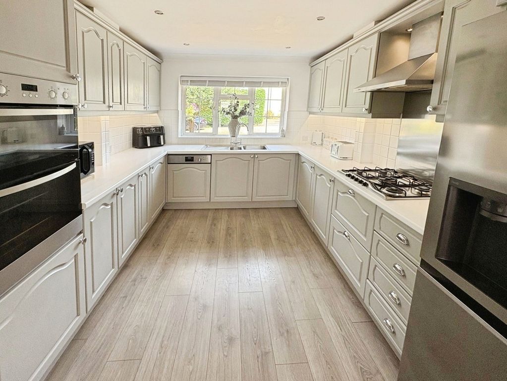 Property photo 3 of 23 Pbox-Img.Jpg