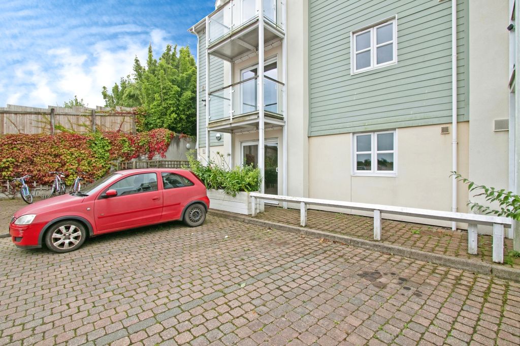 Property photo 1 of 17 Photography