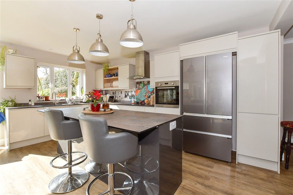 Property photo 2 of 21 Kitchen