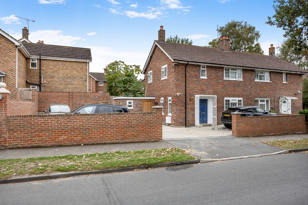 Property photo 2 of 20