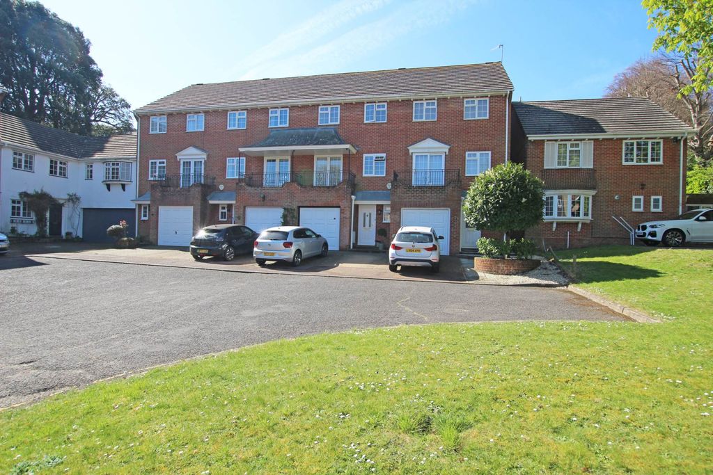 Property photo 1 of 23