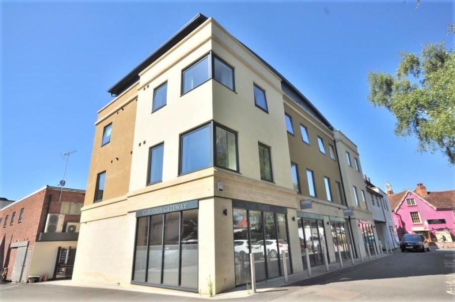 Property photo 1 of 12