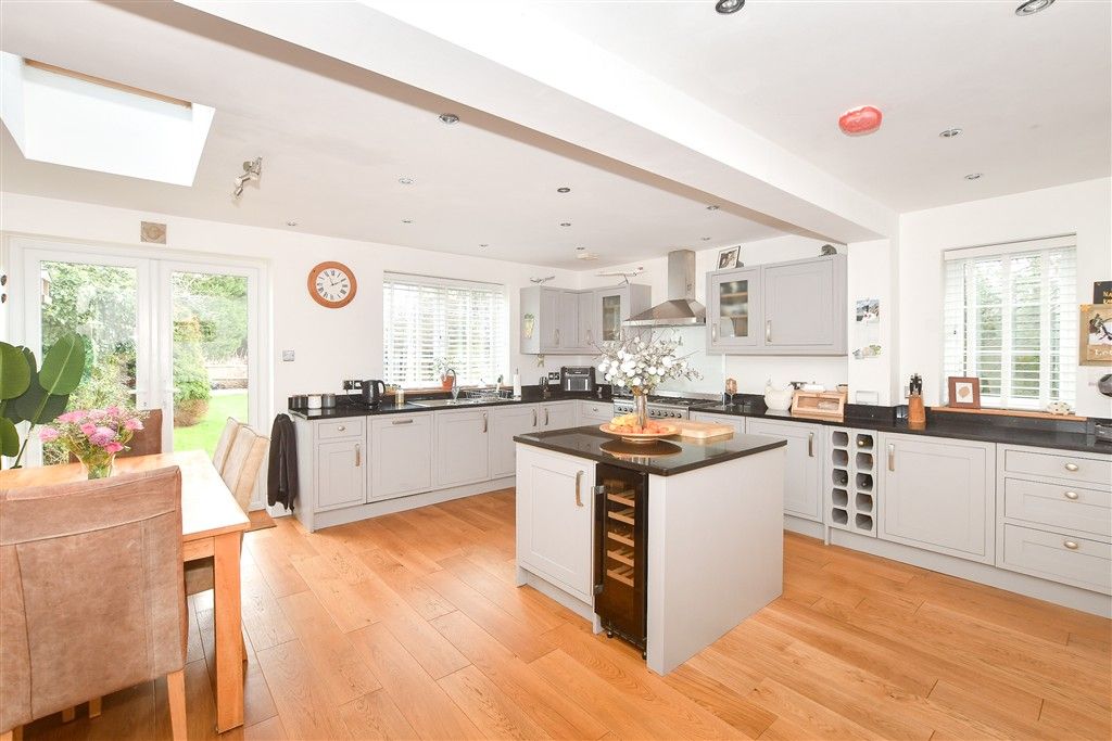 Property photo 1 of 13 Kitchen/Dining Room